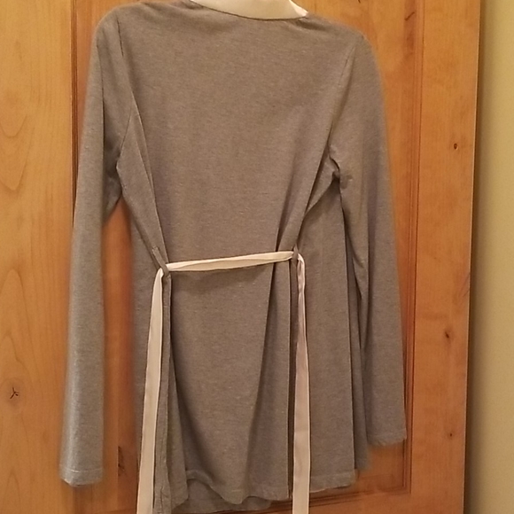 3 for $30 Short gray robe - maternity - Picture 4 of 4